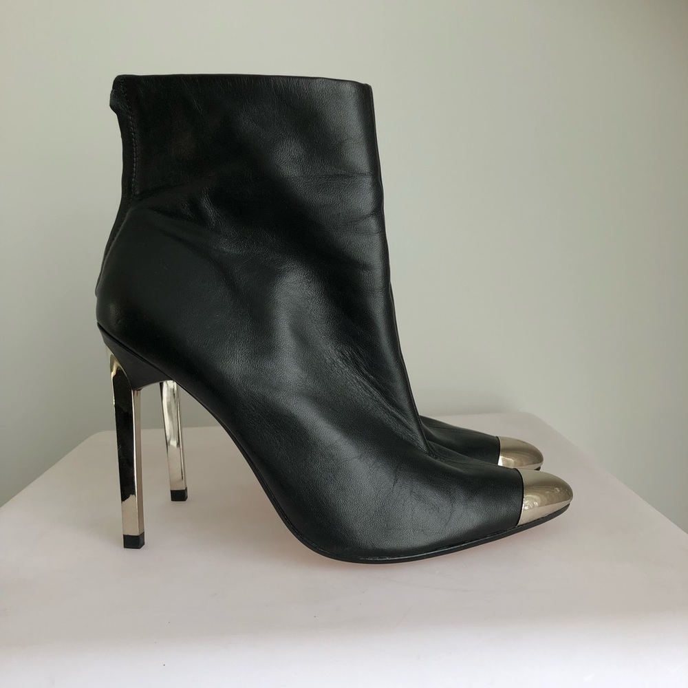 Zara Black Leather Boots with sliver details - sz 40 - 4 1/2” heel - worn once
